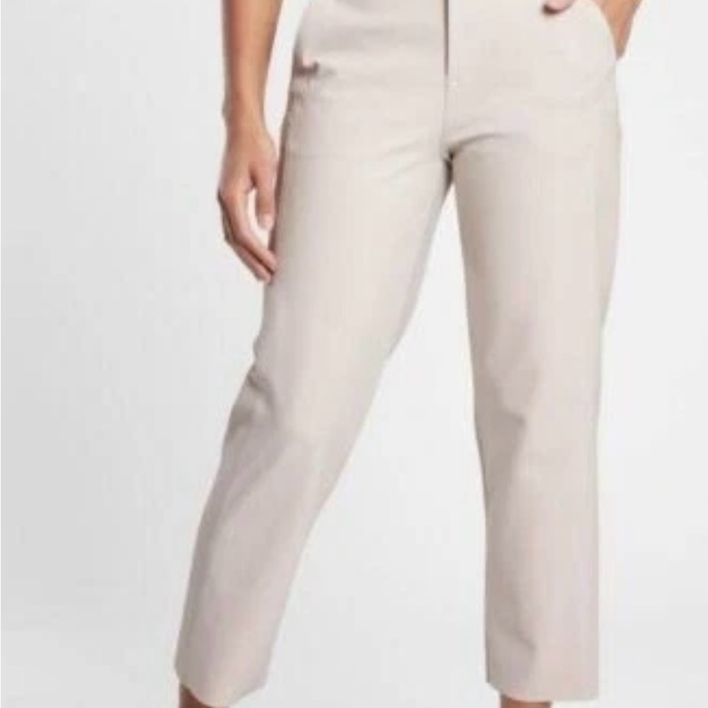 Athleta Crop Pant Stellar Straight Womens Size 8 Beige Athleisure Activewear EUC